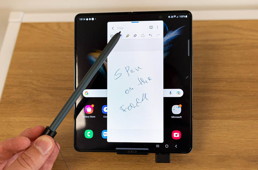 گوشی های هوشمند تاشو آینده سامسونگ ممکن است دارای اسلات قلم S باشند - 